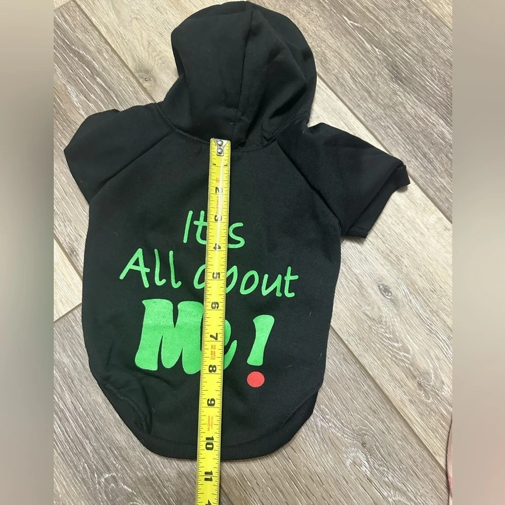 🐶 outfit for small dog excellent condition.